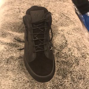 Giuseppe Zanotti - size 41 (Size 8 US)